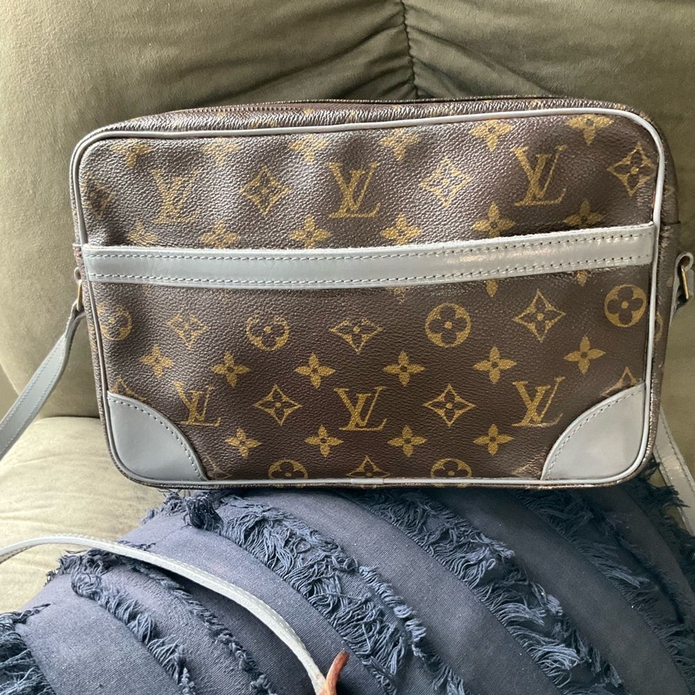 Louis Vuitton Brown and Tan Monogram Trocadero - Picture 4 of 7